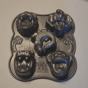 Nordic Ware Silver  HUNGRY ANIMALS Cake/JELLY Mold